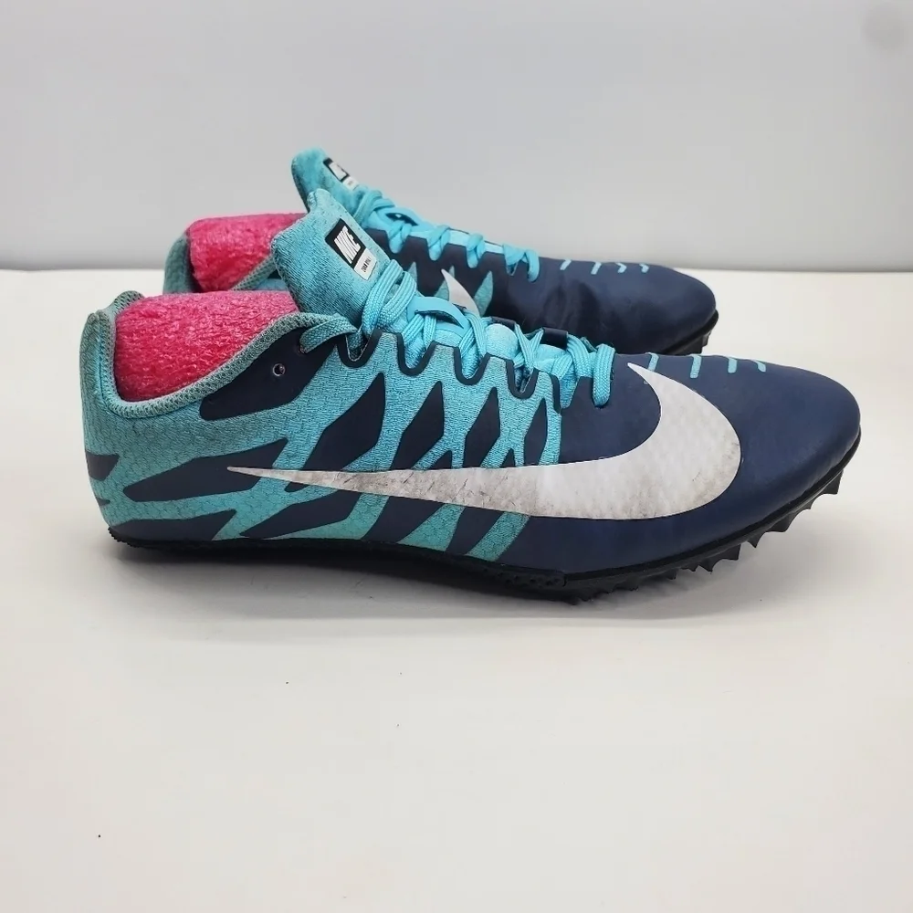 Nike reposhing this